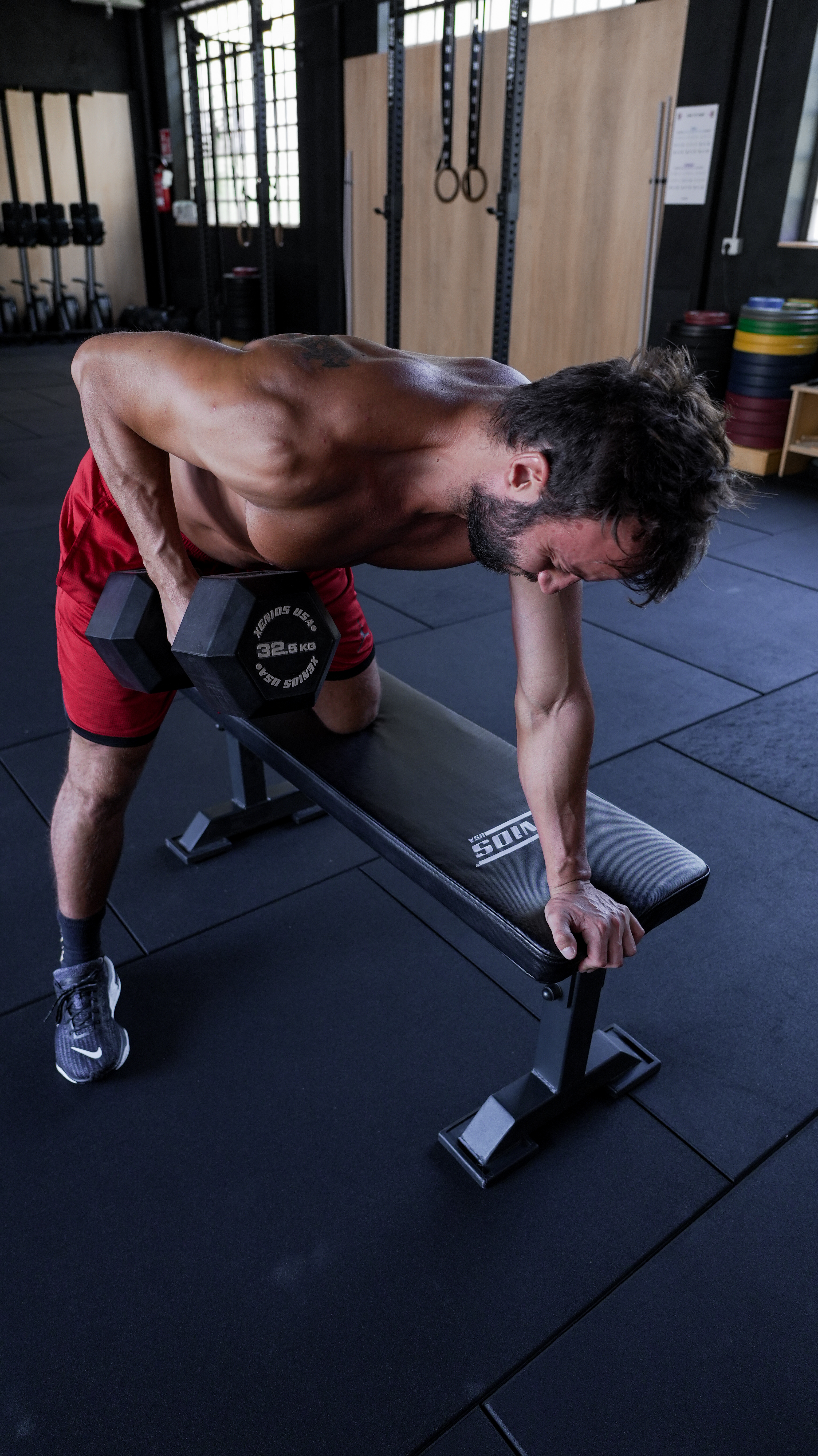 Allenamento Functional Bodybuilding con manubri da Hold Out